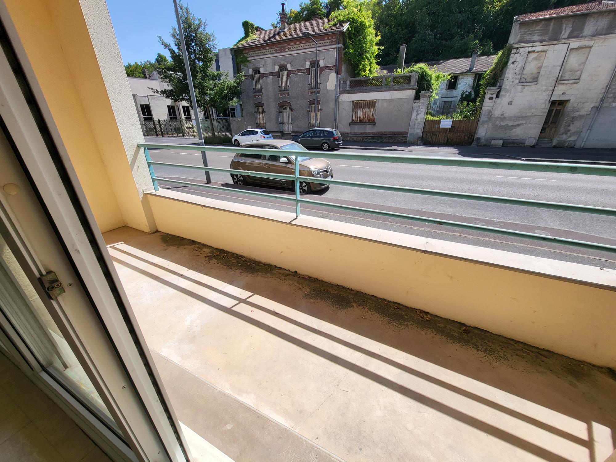 2453-T2-2453-4560_balcon.jpg